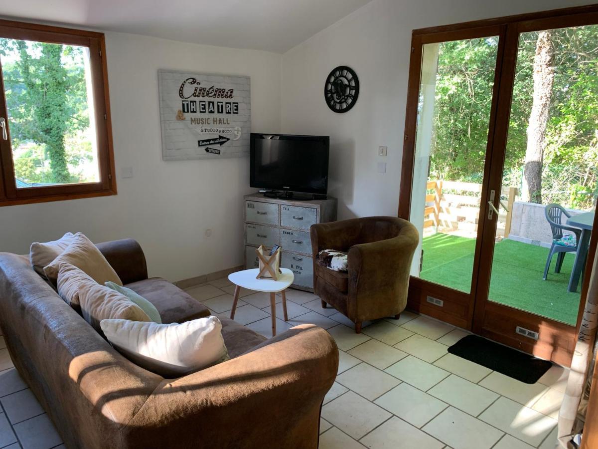 Logement Mabouya Apartment Бриньол Екстериор снимка